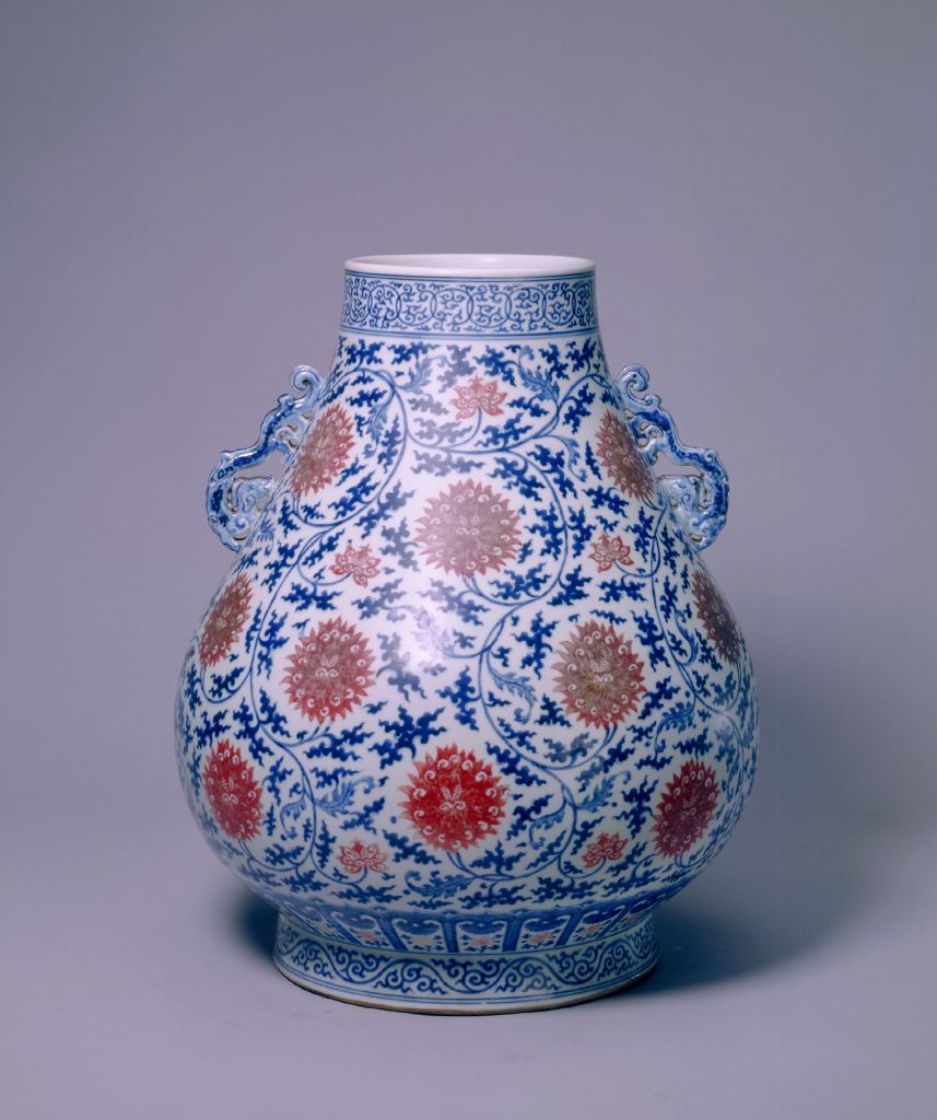 图片[1]-Blue and white underglaze red twining lotus pattern double dragon ear statue-China Archive